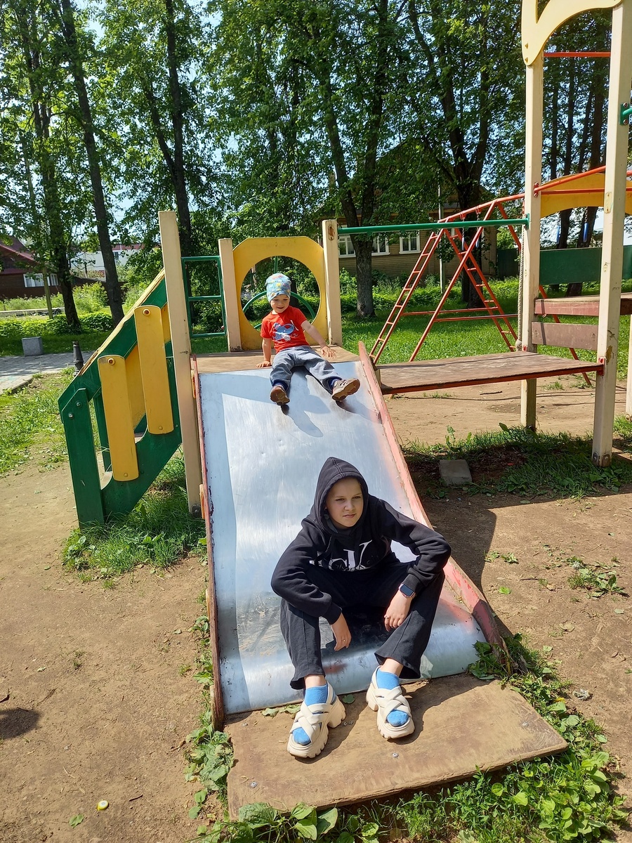 Милая детская площадка