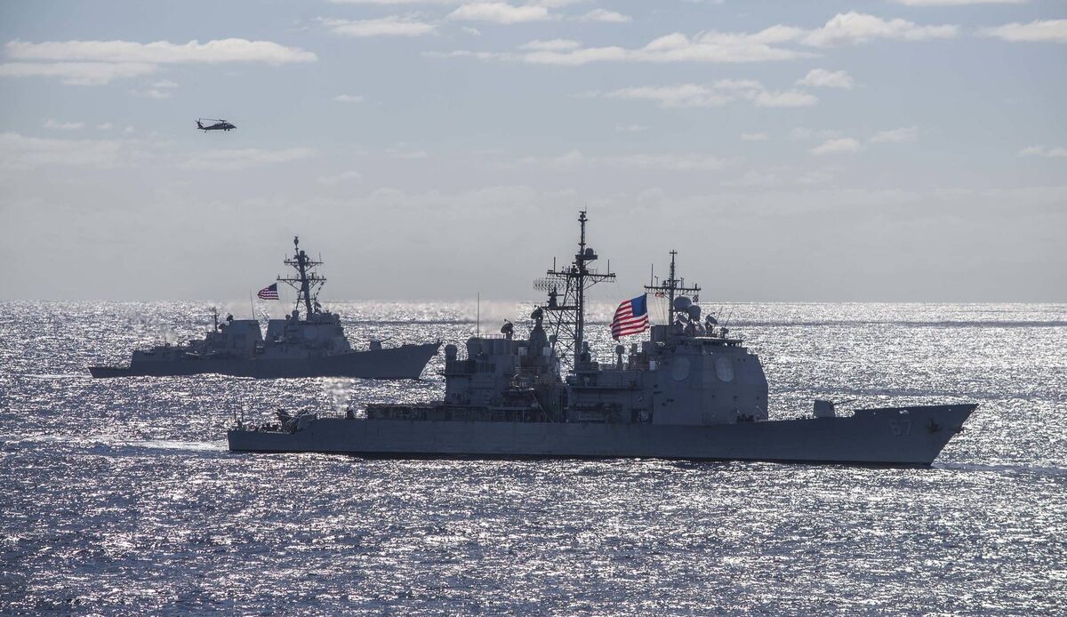     ВМФ США   
(cc) Military Material