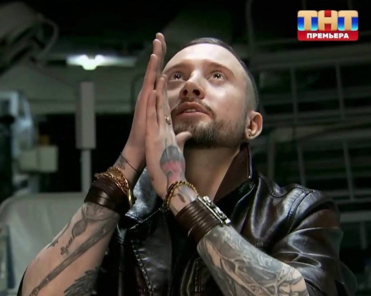    Артем Бесов стал победителем 25-го сезона шоу «Битва экстрасенсов»Соцсети Артема Бесова