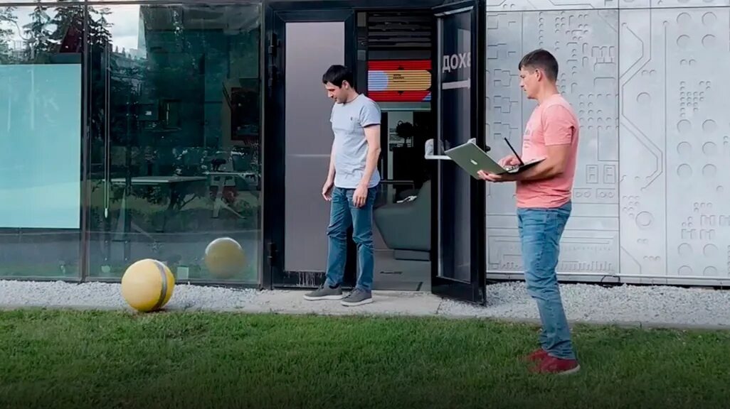 Фото из видео выше
