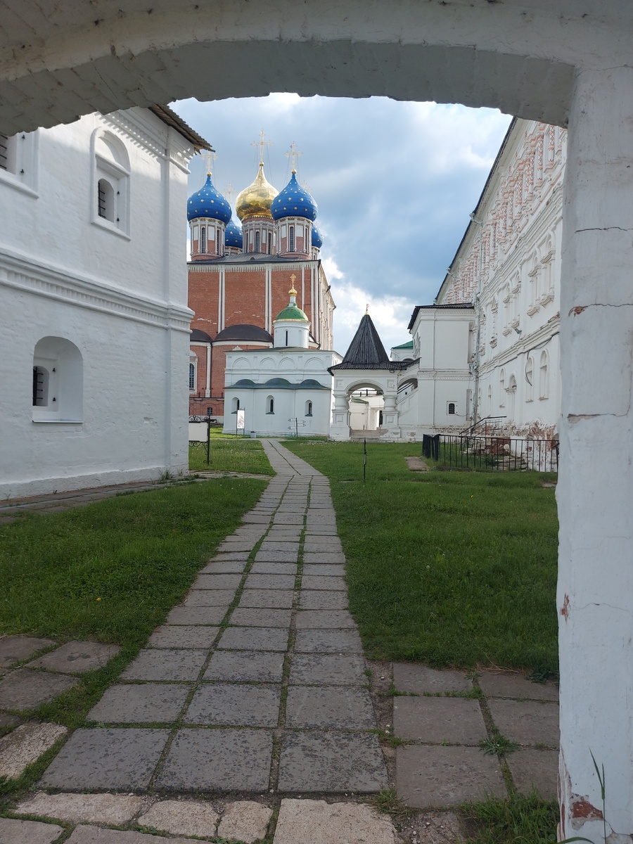 Рязань. Мужской монастырь