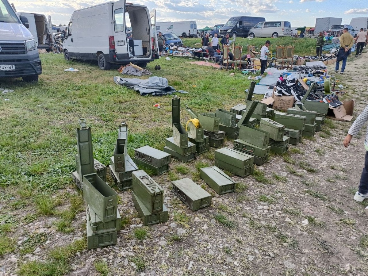 Согласно легендам на Румском Вашаре можно купить все: от иголки до паровоза