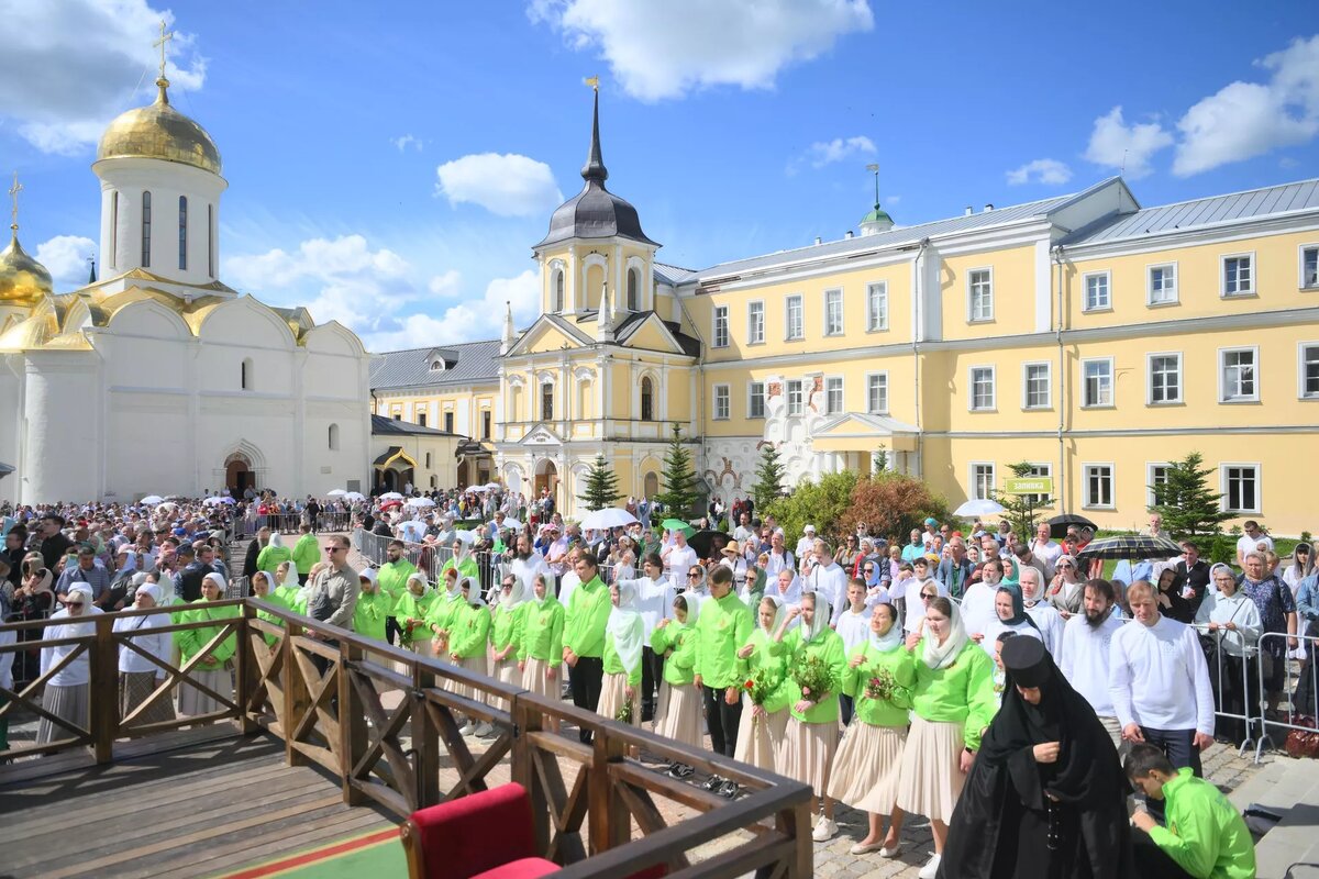Патриаршее служение в праздник Святой Троицы в Свято-Троицкой Сергиевой лавре | © РИА Новости / Кристина Кормилицына