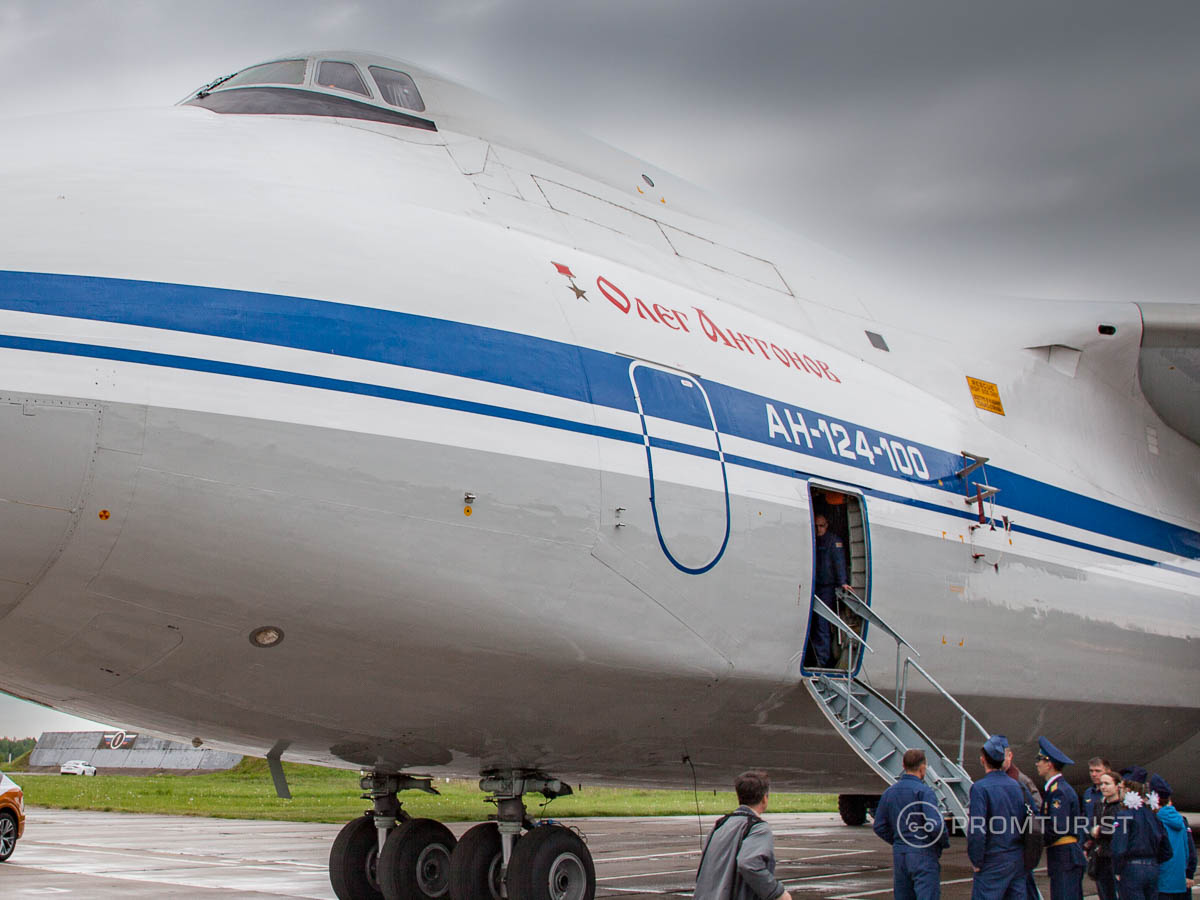 Ан-124-100