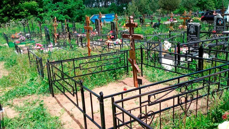 Когда лучше заказать памятник — и почему не стоит торопиться