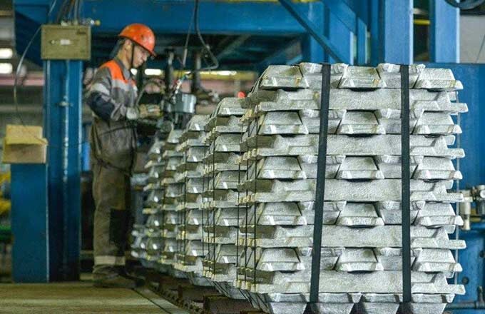 Eurasian Resources Group, в которой правительству Казахстана принадлежит 40% акций, управляет интегрированным кластером в Павлодаре.