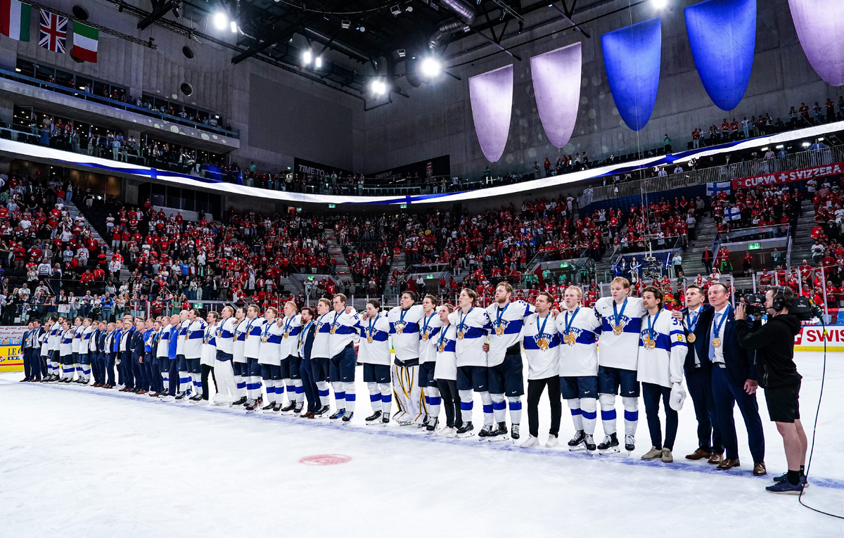    Хоккеисты сборной Финляндии  Daniela Porcelli/Getty Images