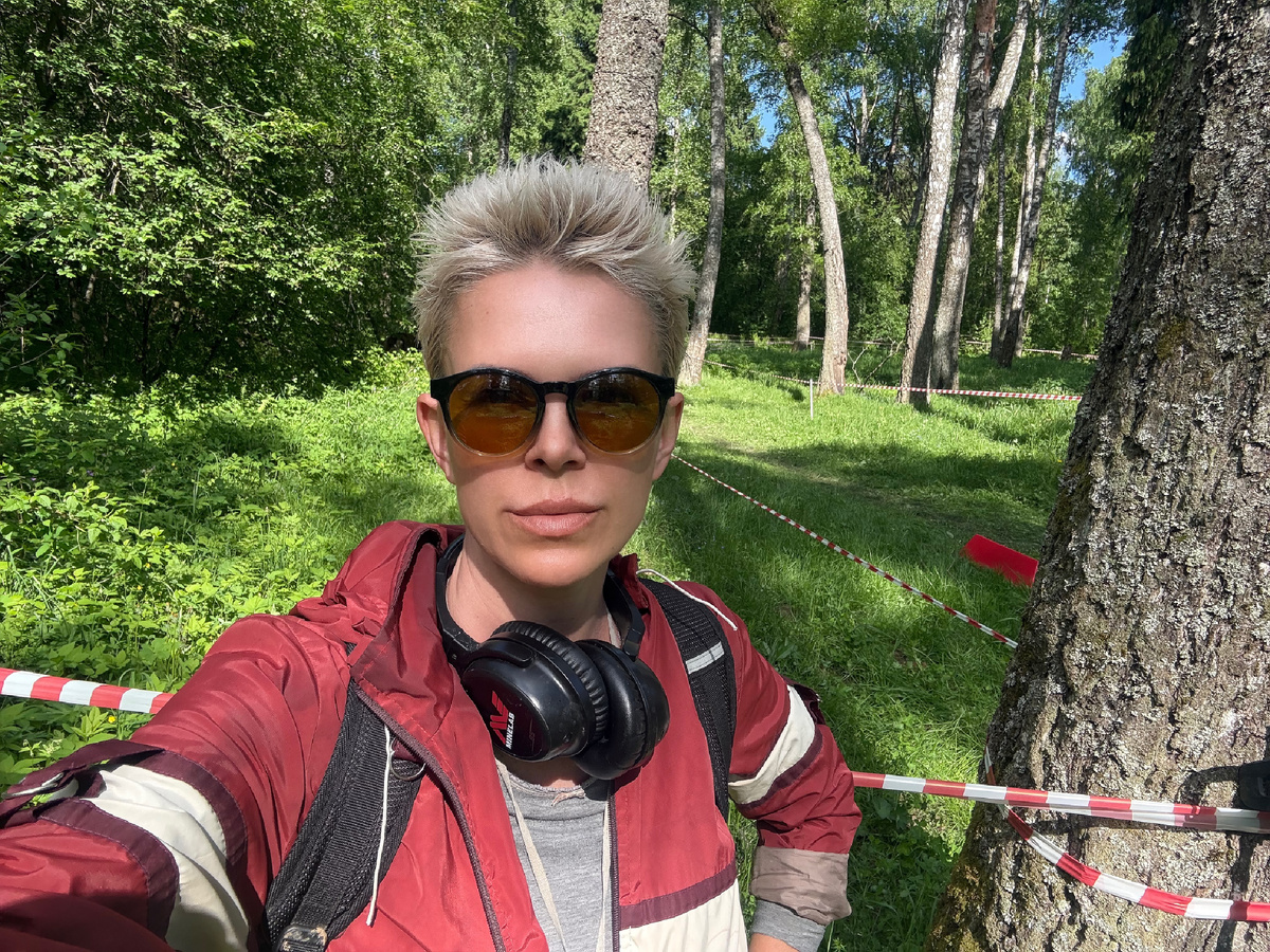 В такое время и не знаешь куда скрыться от вездесущих туристов