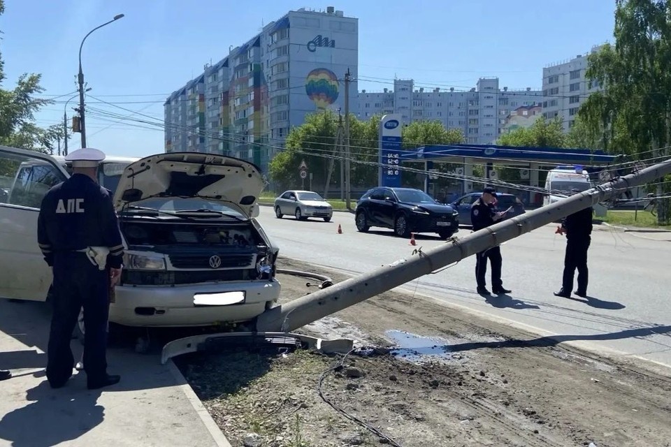    Смертельное ДТП произошло в Ленинском районе днем 1 июня. Фото: пресс-служба ГАИ Новосибирска.