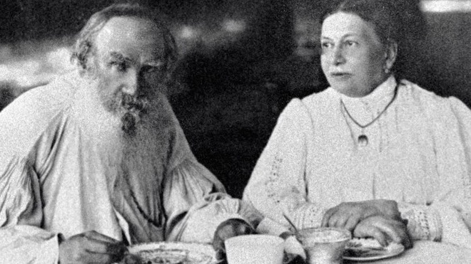Жена гения: как Софья Толстая 7 раз переписала «Войну и мир», а в благодарность получила репутацию истерички