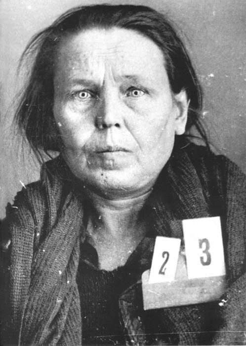 Екатерина Захарова: русская, беспартийная, образование низшее. Батрачка. Арестована 28 ноября 1930 года по обвинению в шпионаже. Расстреляна по решению коллегии ОГПУ 24 апреля 1931 года. Полностью реабилитирована в 1989