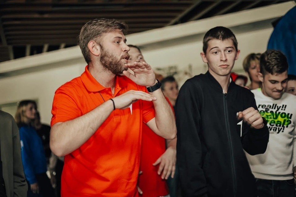    В Донецком Доме молодежи «30/09» прошел масштабный фестиваль, посвященный Дню защиты детей. Фото: «Движение Первых» ДНР