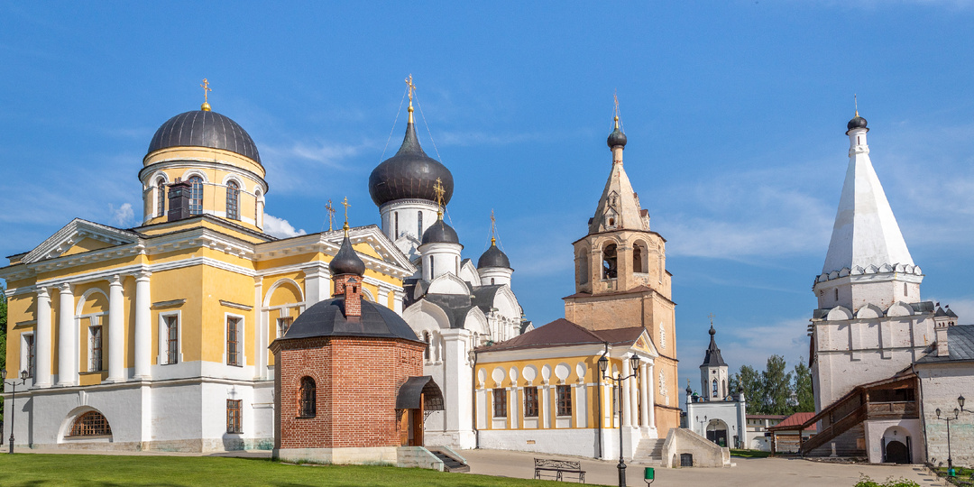 Свято-Успенский монастырь в Старице: костница с черепами, тайна патриарха Иова и 700 лет истории