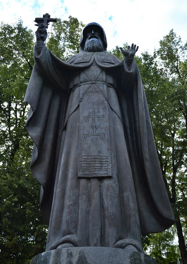 Памятник священномученику Кукше в Калуге