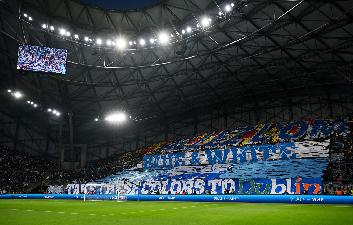    Футболисты "Марселя"  Chris Ricco/Getty Images