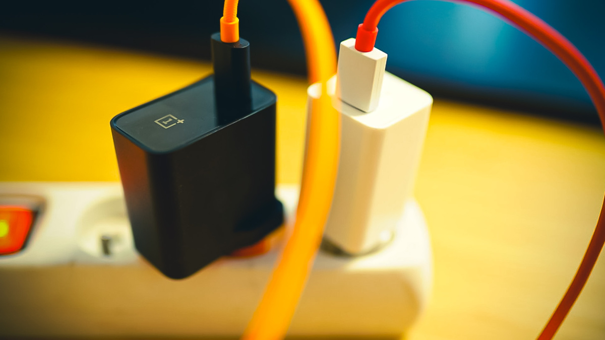 SuperVOOC в OnePlus это вещь.