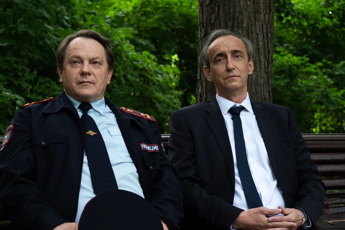 Кадр из сериала «Враги» (2026)