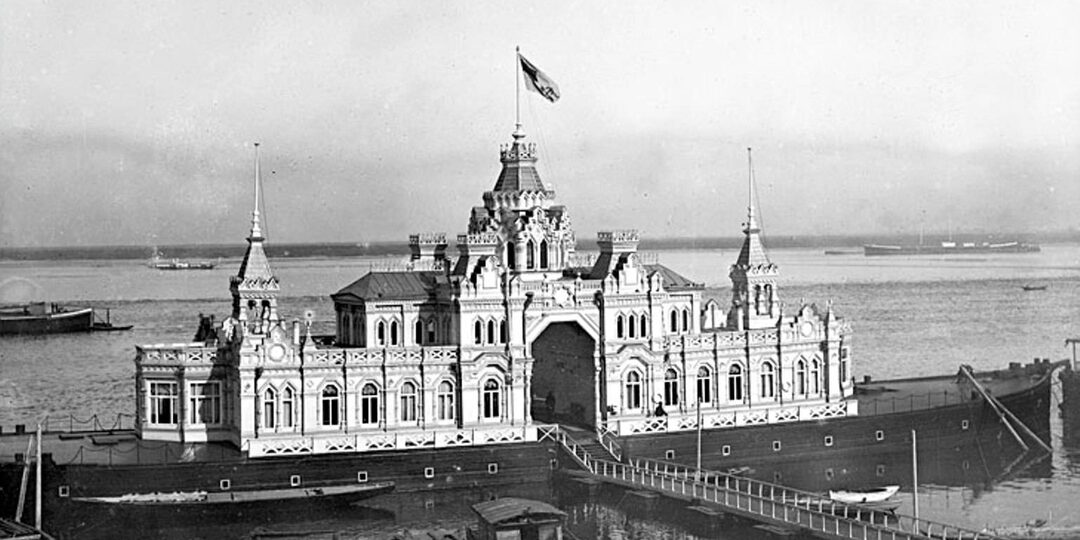 Плавучие дворцы: история российских дебаркадеров
