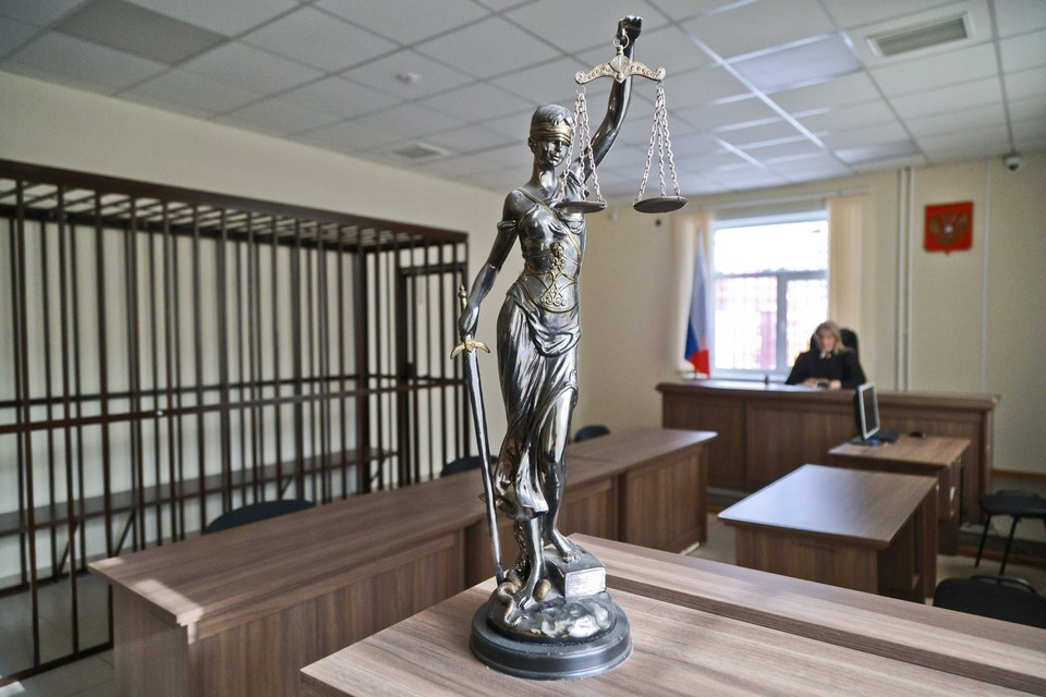    В суде пояснили, что стрельба из оружия в неотведенном для этого месте расценивается как административное правонарушение. Олег УКЛАДОВ