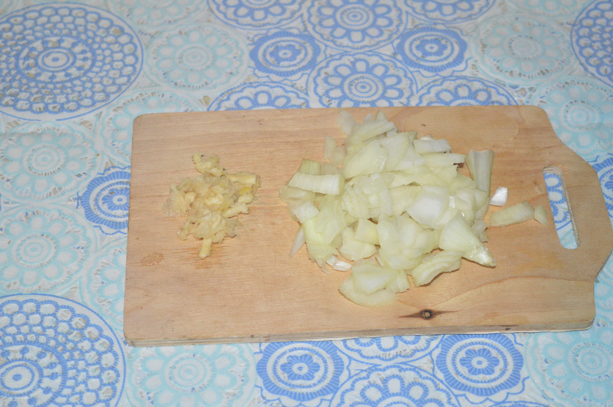 Макароны по - флотски с фаршем и кетчупом. Шаг 2.
