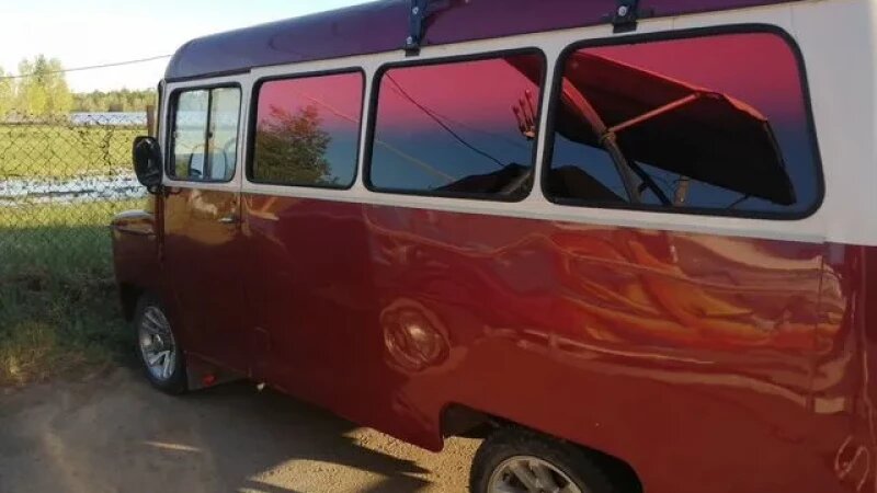     Мультяшную машину для вечеринок продают в Барнауле за 900 тысяч рублей. «Авито»