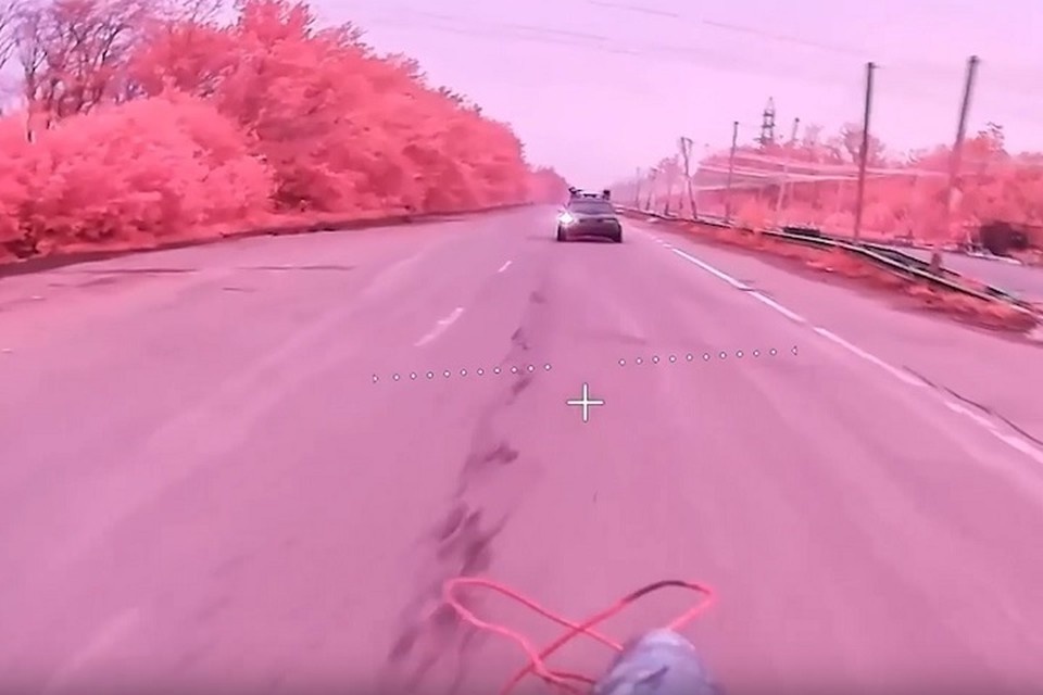    Операторы FPV-дронов ВС РФ уничтожили два пикапа и пехоту ВСУ в ДНР Минобороны РФ