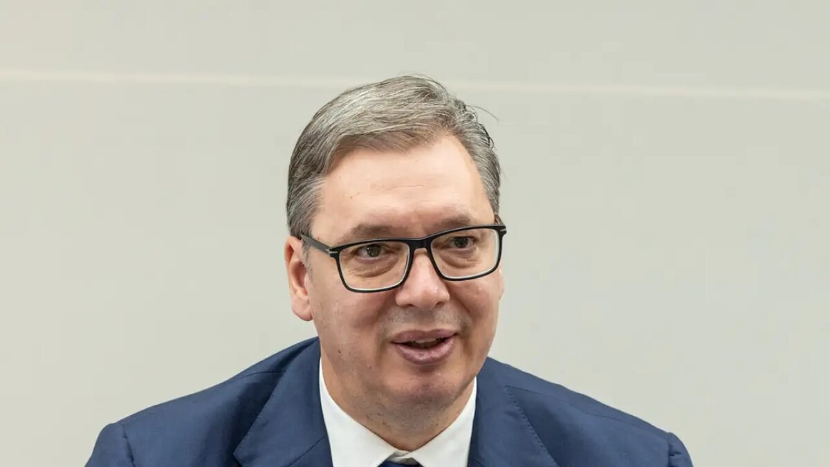    Президент Сербии Александр Вучич. © 首相官邸ホームページ, CC BY 4.0, via Wikimedia Commons