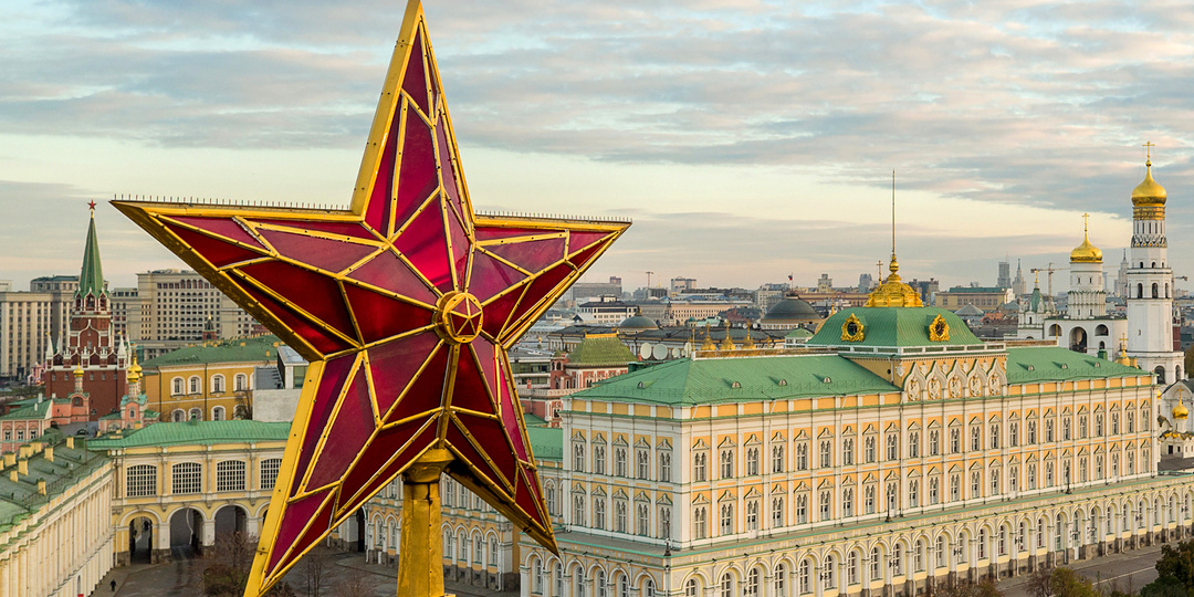 А вы знали, что звезды Московского Кремля вращаются?