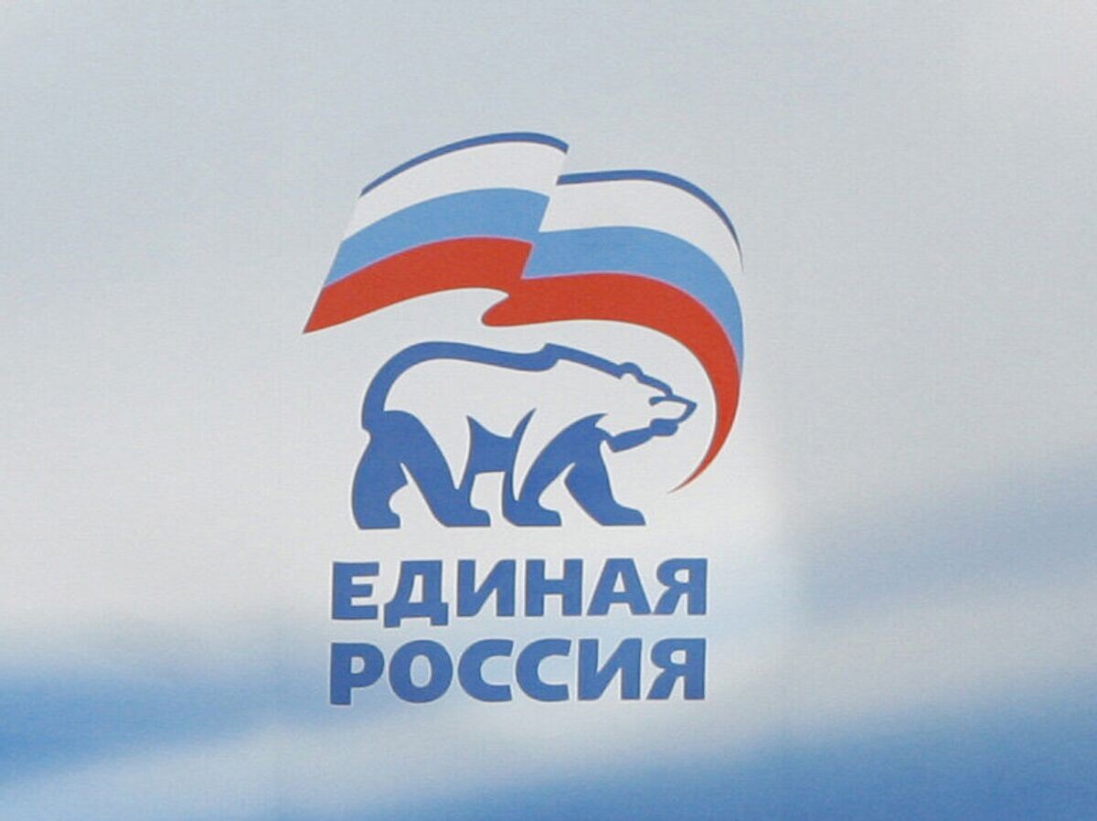    Эмблема партии "Единая Россия" | © РИА Новости / Алексей Дружинин