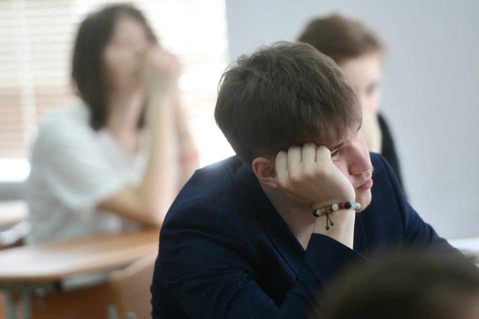    Более 30 тысяч ставропольских девятиклассников начали сдавать ОГЭ Алексей БУЛАТОВ
