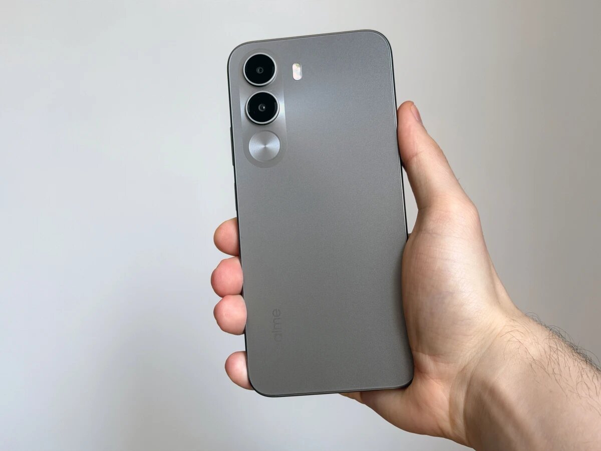    Обзор realme C100i:ставка на батарею и практичность MegaObzor.com