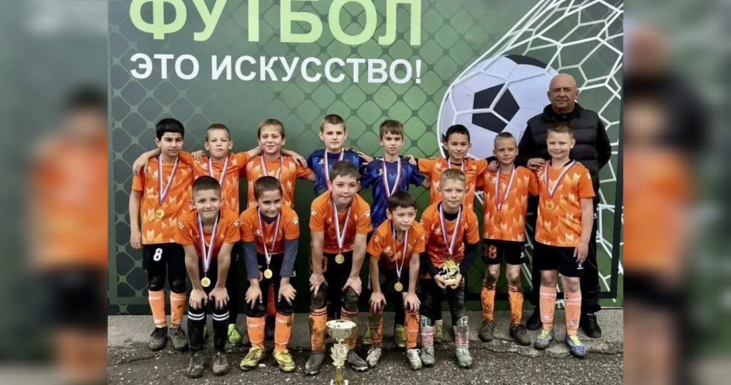 Кубки, грамоты, медали и… стаканчик мороженого