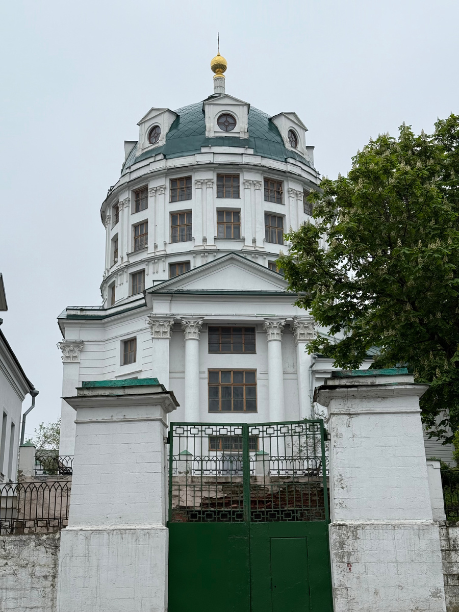 Фото автора канала. Церковь Симеона Столпника за Яузой.