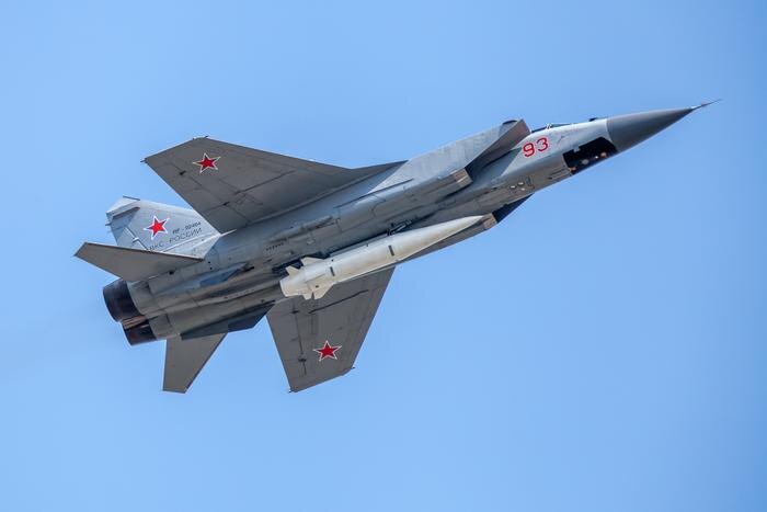 Обложка © Shutterstock / FOTODOM / Dianov Boris