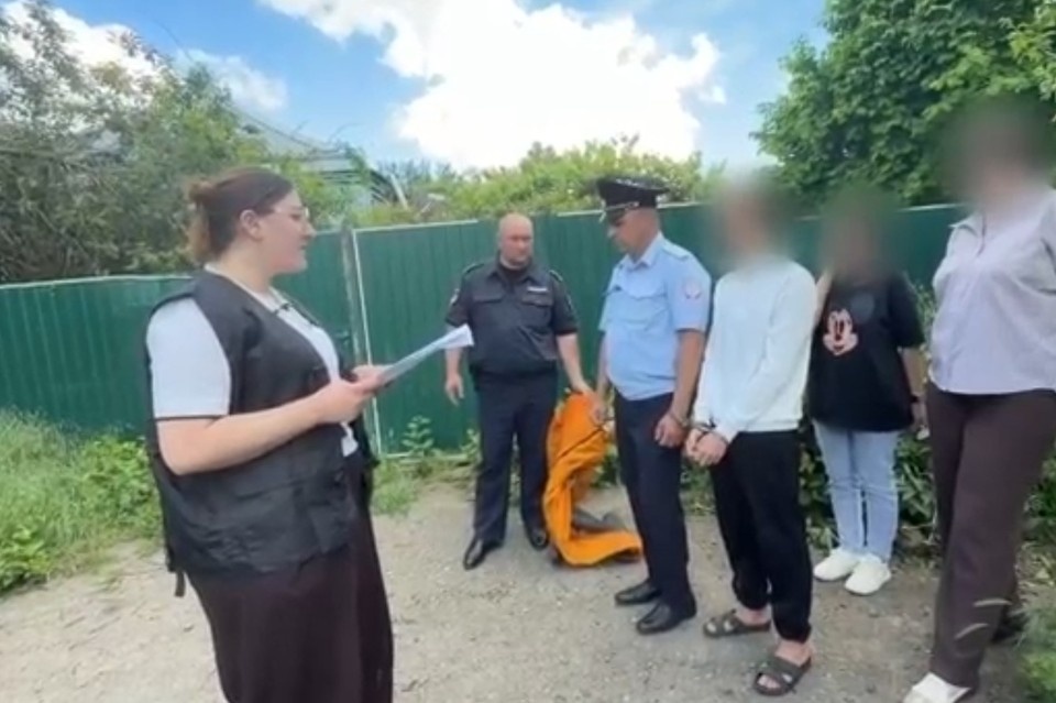    17-летний парень пришел поговорить с мужчиной, но общение не задалось. Фото: стоп-кадр видео СУ СКР по Ставрополью