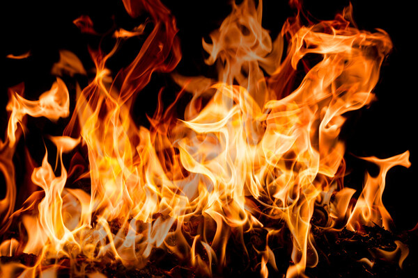Blaze fire flame texture background. Fire sparks background. Abstract fire flame texture for banner background. Fire flame texture. / Shutterstock/FOTODOM   📷