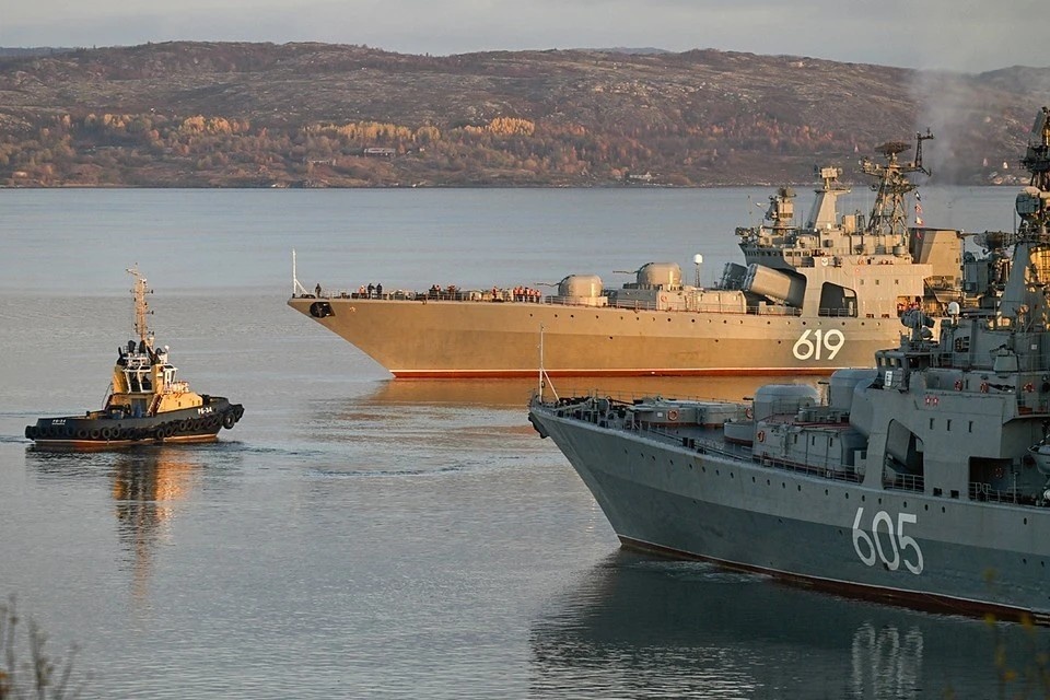    Организованная группа промышляла продажей фальшивок в течение шести лет, организатором этой схемы оказался заместитель начальника штаба Северного флота Максим Кошкарев. Фото: Лев Федосеев/ТАСС