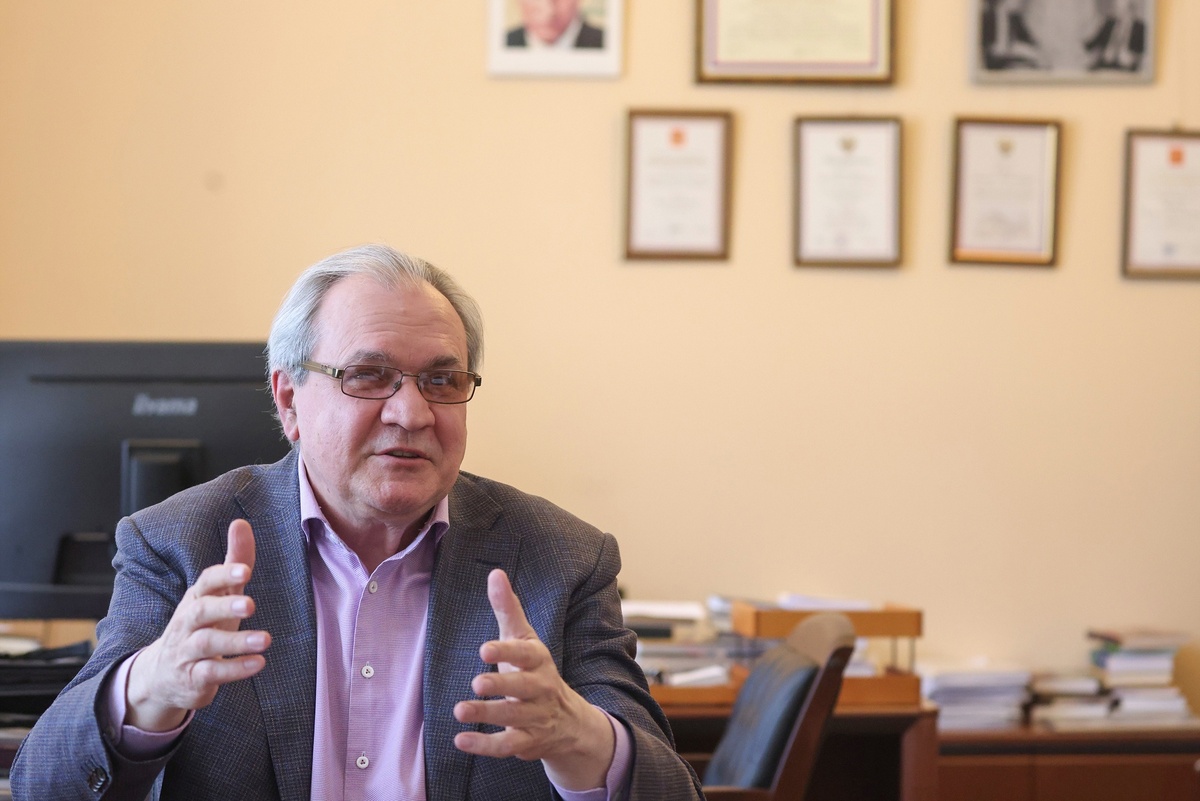    Валерий Фадеев: Цель и смысл экономики - достойная, в материальном отношении, жизнь./Сергей Куксин/ РГ