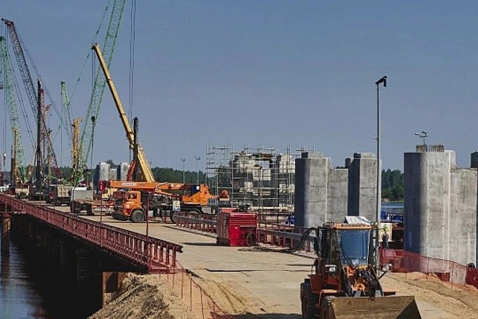    В строительстве моста задействовано 469 человек и 61 единица техники. Фото: npsgk.ru