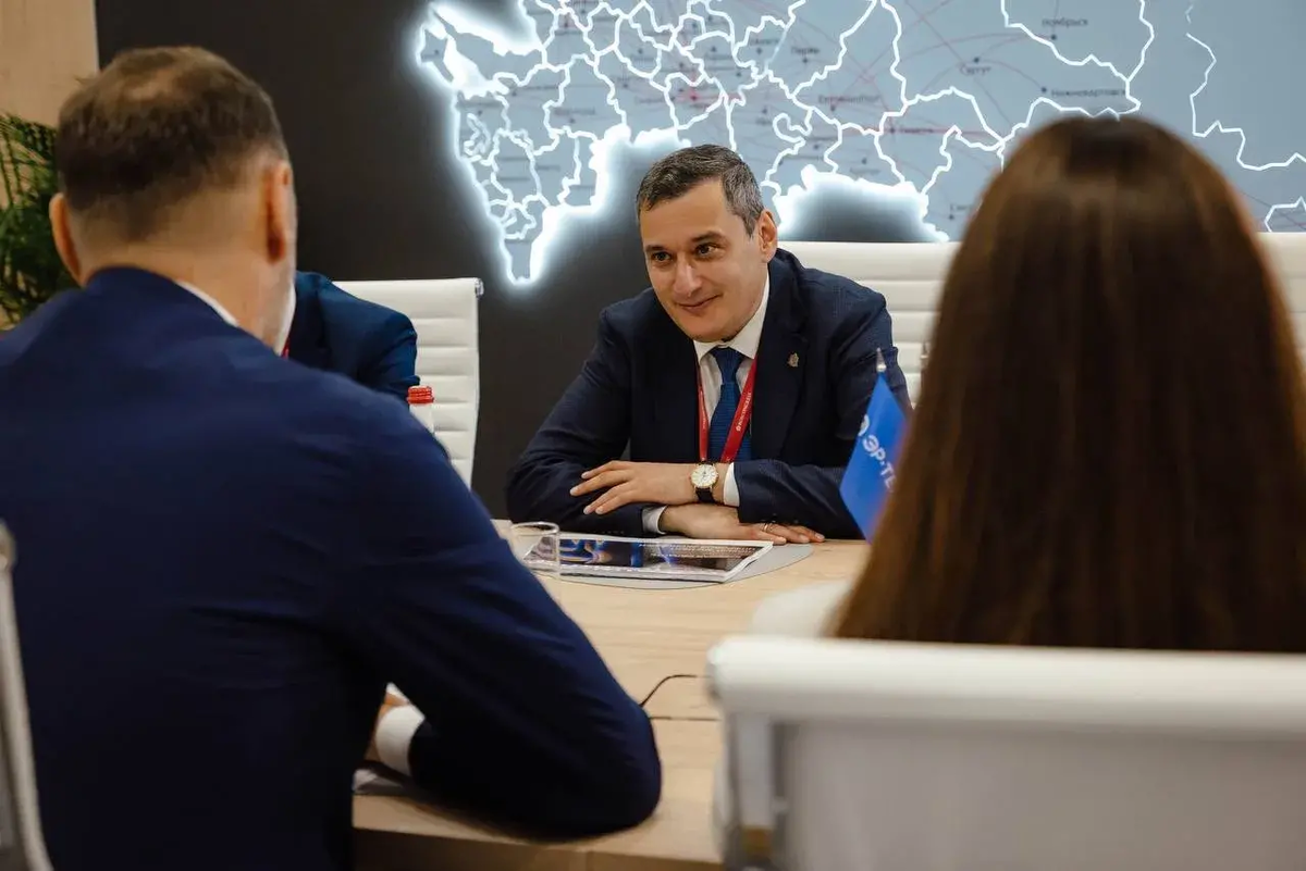Александр Хинштейн на полях ПМЭФ-2025