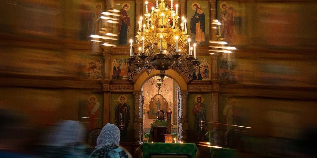 Несколько волшебных авторских фото с богослужения