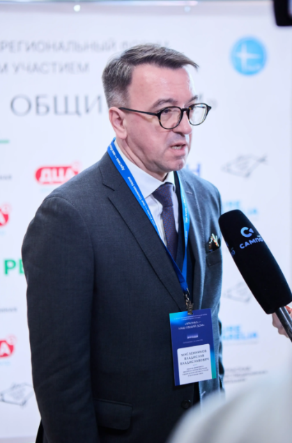 Владислав Владиславович Масленников, директор Департамента европейских проблем МИД России, отвечает на вопросы журналистов