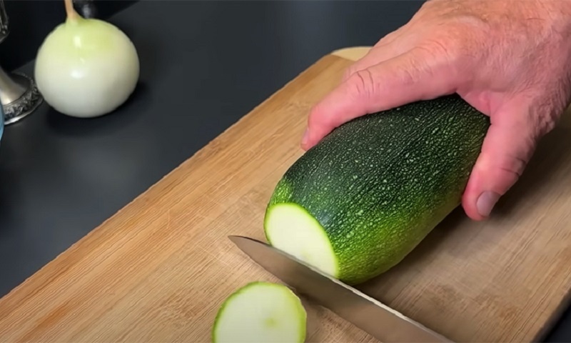 Кабачки с грибами в сливочном соусе: насыщенный вкус без мяса  