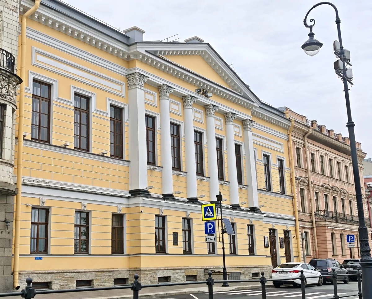 Здание Англиканской церкви Иисуса Христа. Фото автора