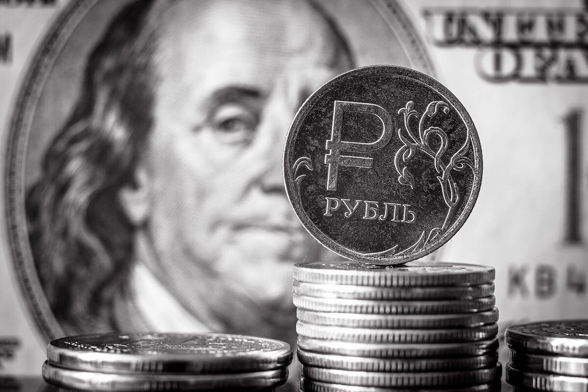 Совкомбанк дал прогноз на ситуацию в рублем в июне. Источник: Viacheslav Lopatin / Shutterstock / FOTODOM📷

