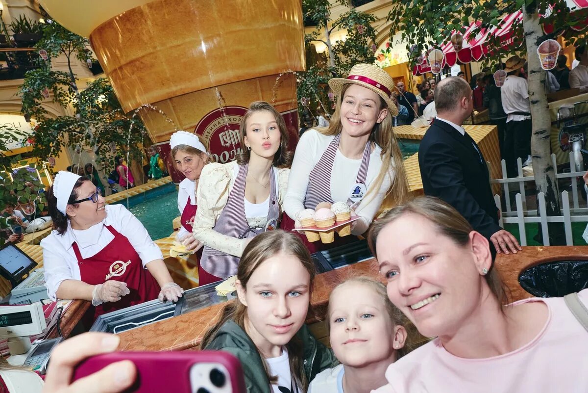 Анна и Юлия Пересильд📷
