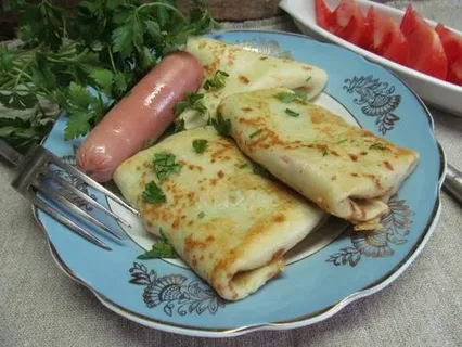 Блинчики с сосисками и сыром: