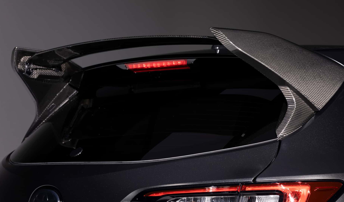 Регулируемое антикрыло Toyota GRMN Corolla