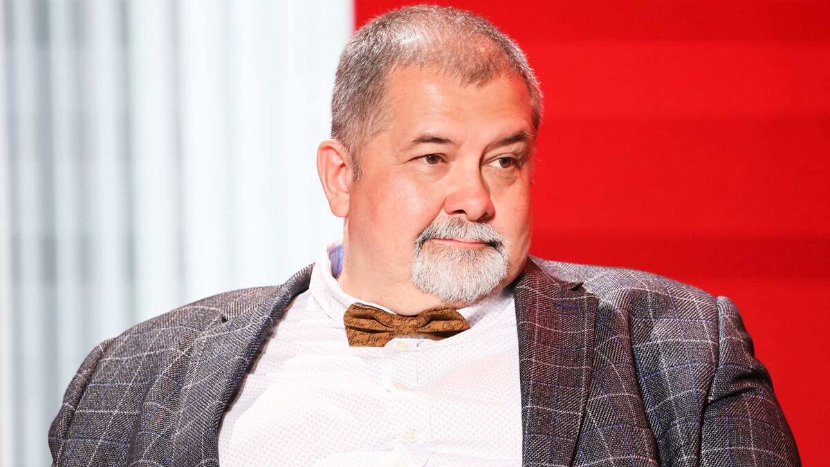 Писатель Сергей Лукьяненко на научно-практической конференции «Большой стиль — 2025», Москва, 16 октября 2025 года. Фото: Сергей Савостьянов / ТАСС / Profimedia