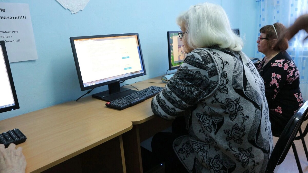    В Ростовской области работают программы переобучения, где предпенсионеры и пенсионеры могут бесплатно освоить востребованную профессию   1MI